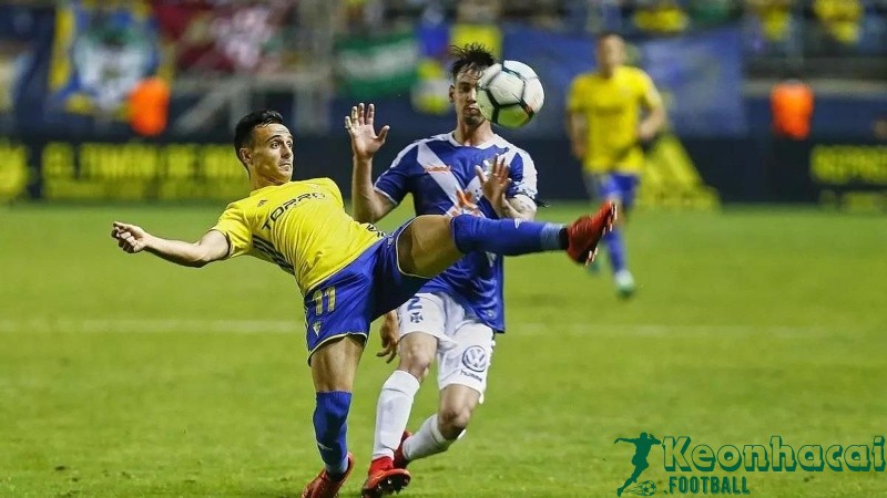 Soi kèo Tenerife vs Cadiz CF - 0h30 ngày 24/3