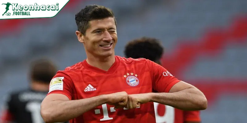 Những kỷ lục 5 lần liên tiếp của anh chàng vô cùng trấn động 