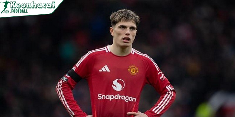 Unai Emery dành sự ưu ái đặc biệt cho Garnacho