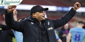 Top Bàn Thắng Ngoại Hạng Anh Đỉnh Nhất Mọi Thời Đại 8 Trung vệ Kompany tung cú sút xa không tưởng đưa bóng vào lưới Leicester