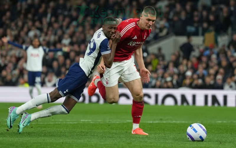 Soi kèo Nottingham vs Midtjylland - 2h00 ngày 03/10