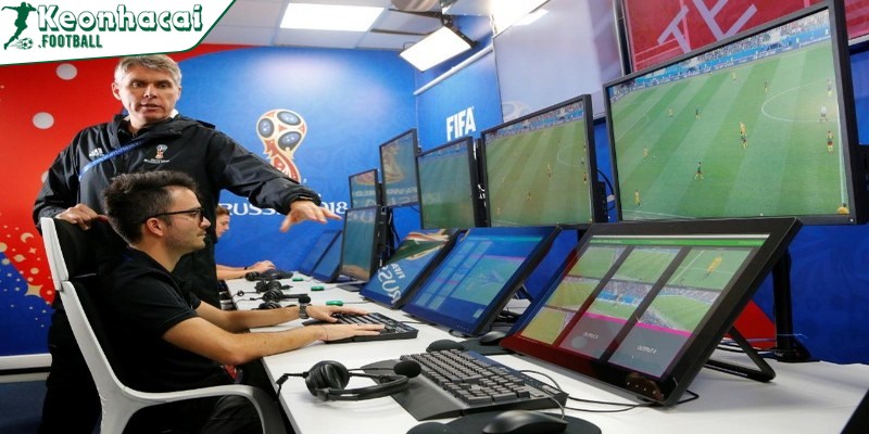  Cảnh quay của VAR chủ yếu ở khu vực cấm và khung thành