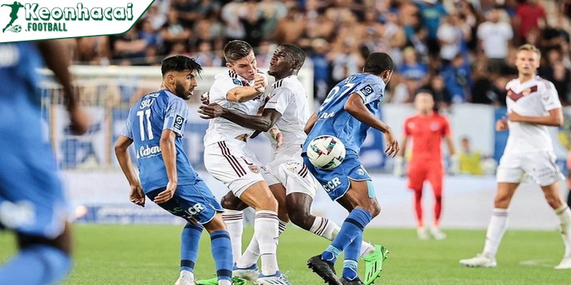 Grenoble đứng thứ 2 trong bảng xếp hạng Ligue 2